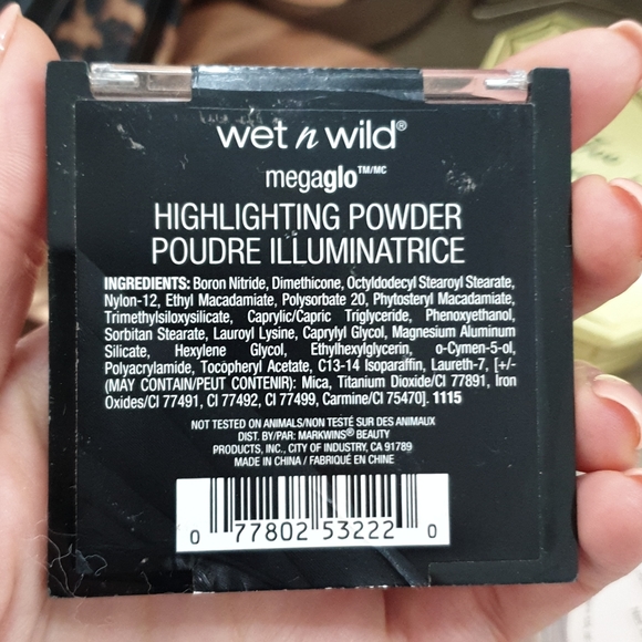 Wet n wild highlighter - Picture 2 of 3